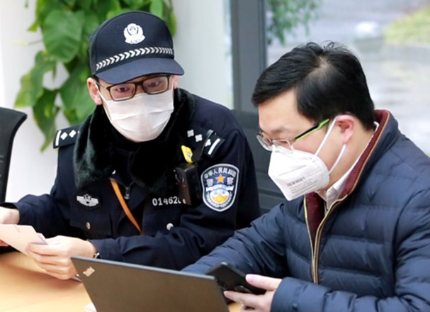 滬警方主動(dòng)對(duì)接我司，保障誠格一次性防護(hù)服安全生產(chǎn)